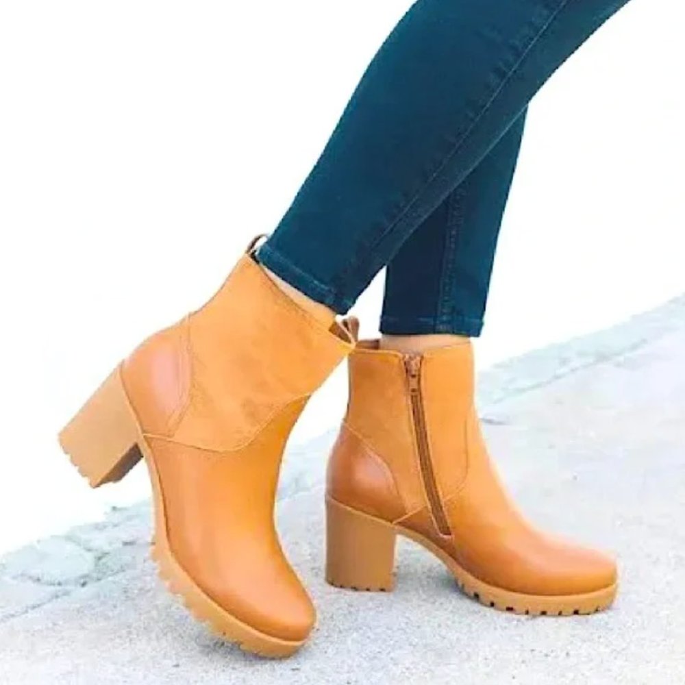 Soludos Dani Shearling Platform Boot, Camel, Size… - image 1